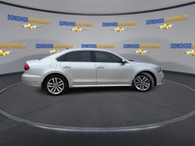 2016 Volkswagen Passat 1.8T SEL Premium