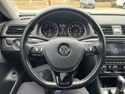 2016 Volkswagen Passat 1.8T SEL Premium