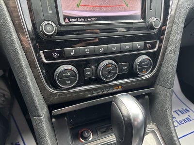2016 Volkswagen Passat 1.8T SEL Premium