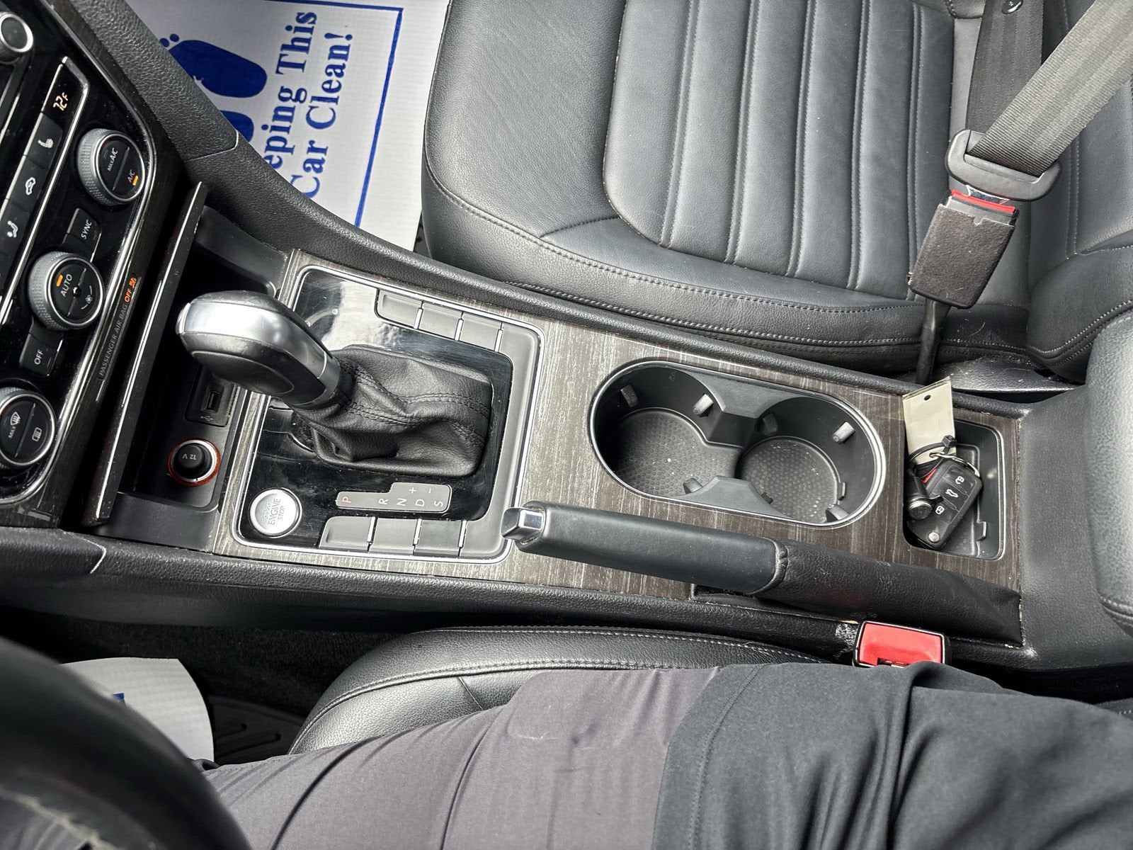 2016 Volkswagen Passat 1.8T SEL Premium