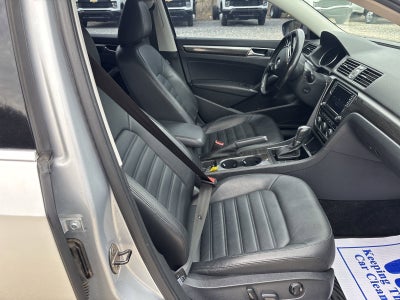 2016 Volkswagen Passat 1.8T SEL Premium