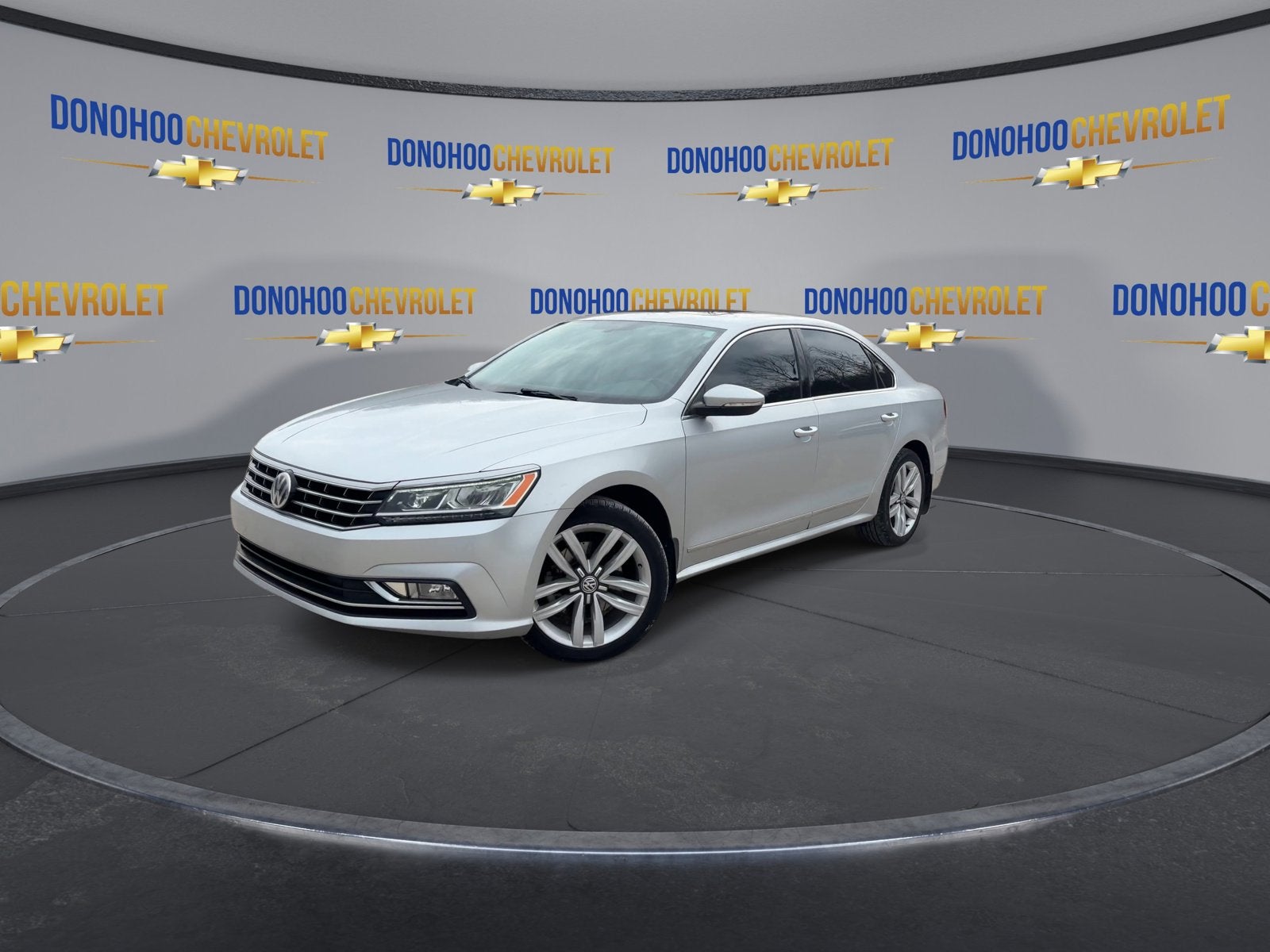 2016 Volkswagen Passat 1.8T SEL Premium