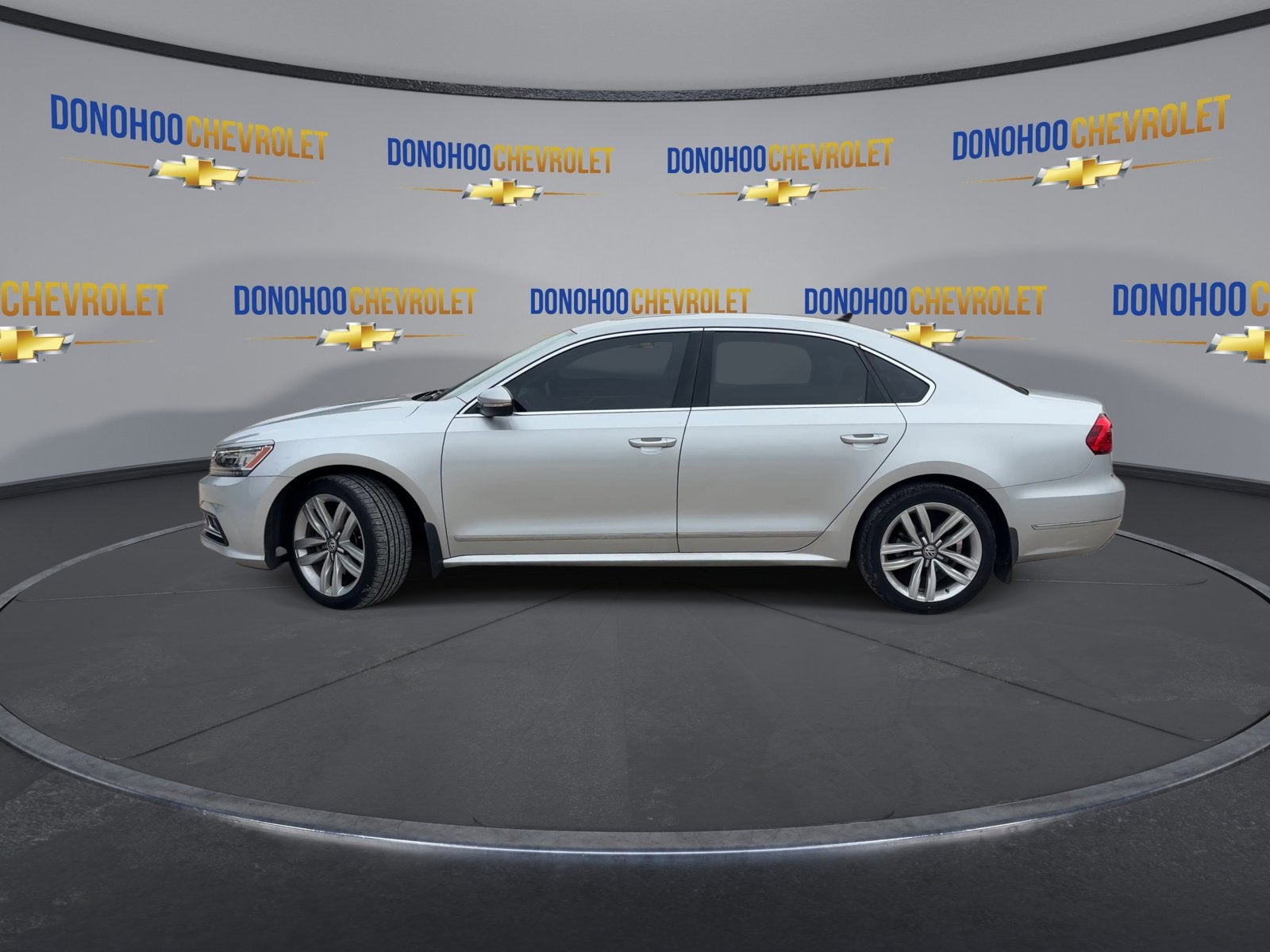 2016 Volkswagen Passat 1.8T SEL Premium