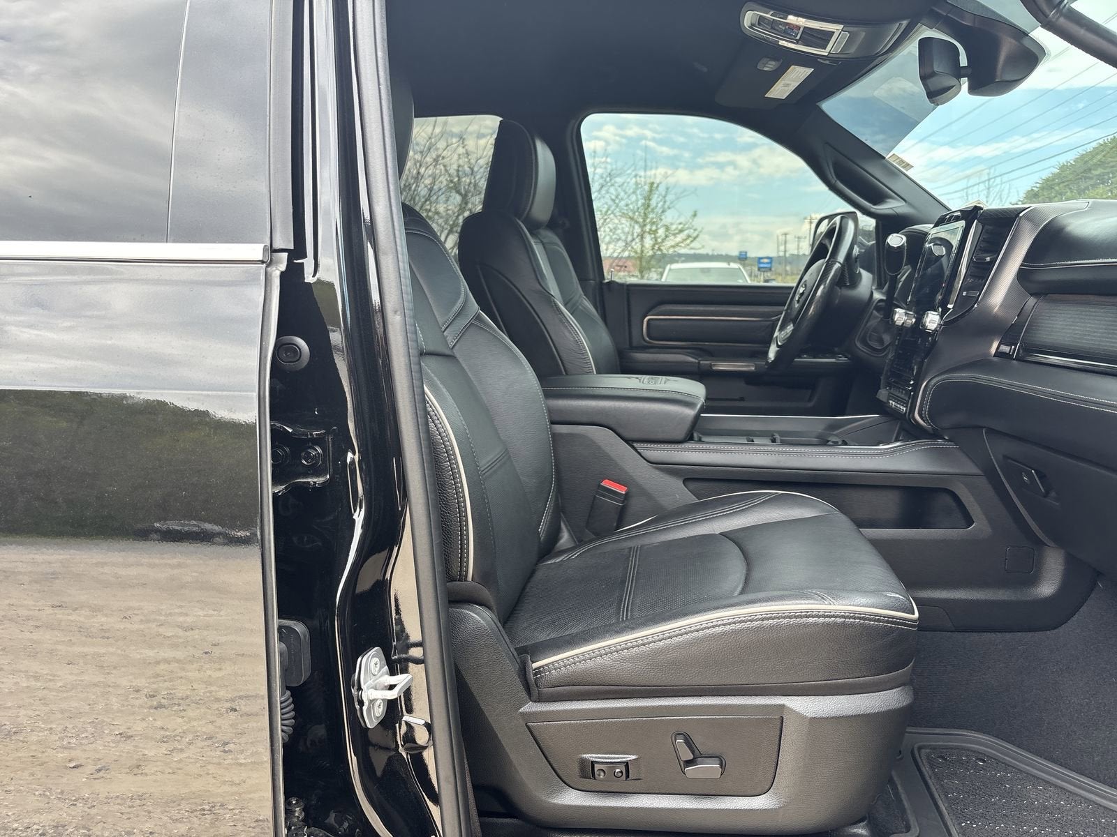 2022 RAM 3500 Limited