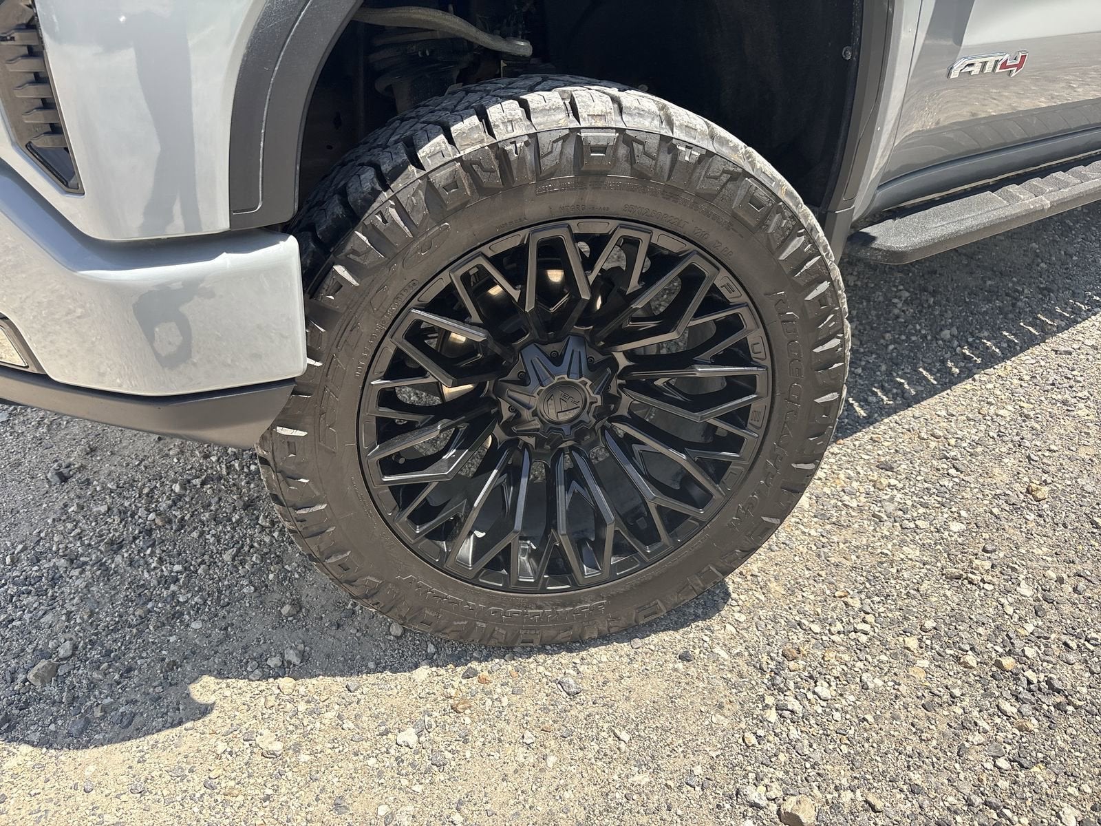 2024 GMC Sierra 1500 AT4