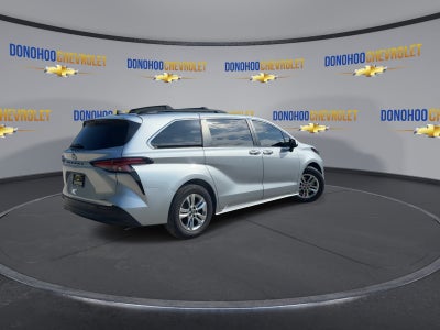 2022 Toyota Sienna XLE