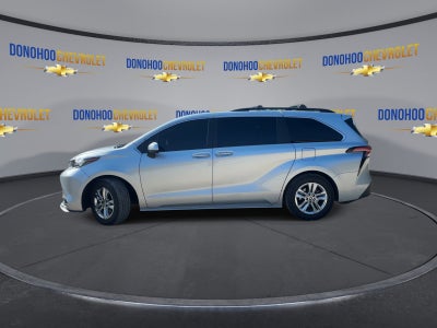 2022 Toyota Sienna XLE