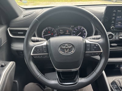 2022 Toyota Highlander XSE