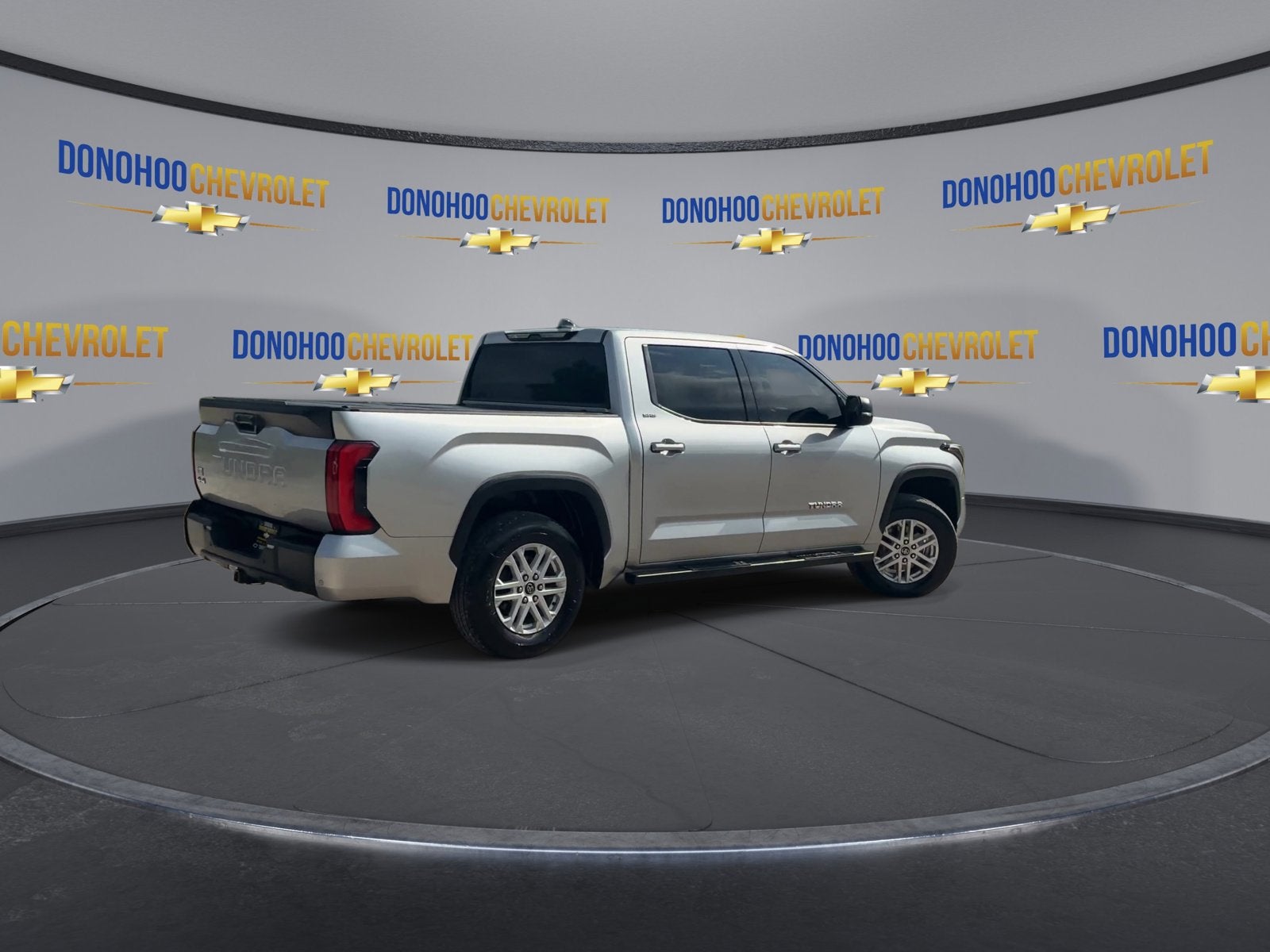 2022 Toyota Tundra 4WD SR5