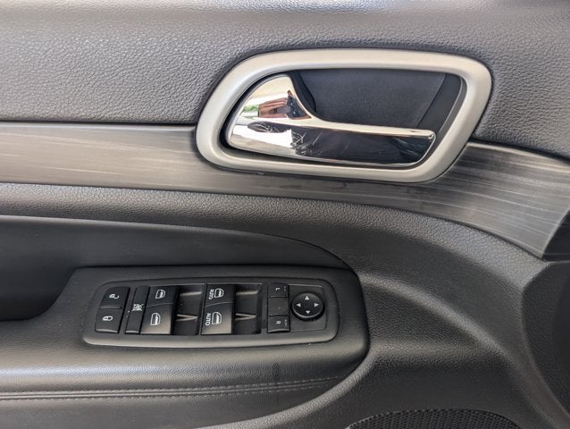 2019 Jeep Grand Cherokee Laredo E