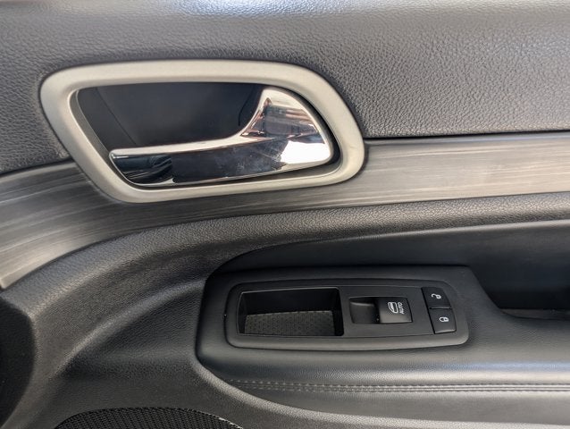 2019 Jeep Grand Cherokee Laredo E