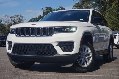 2023 Jeep Grand Cherokee Laredo