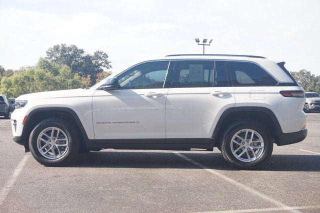 2023 Jeep Grand Cherokee Laredo