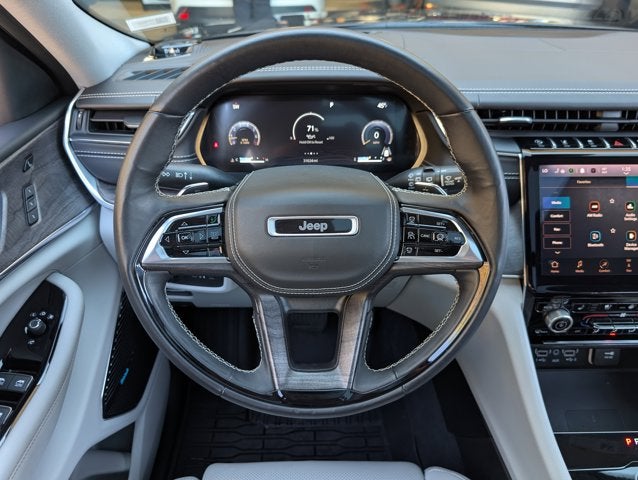 2022 Jeep Grand Cherokee Overland