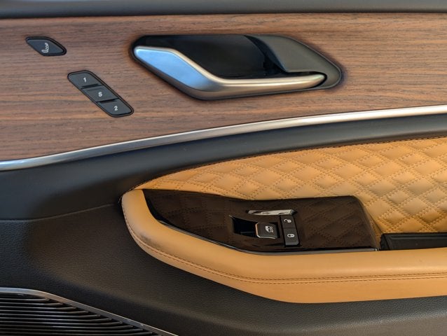 2023 Jeep Grand Cherokee Summit