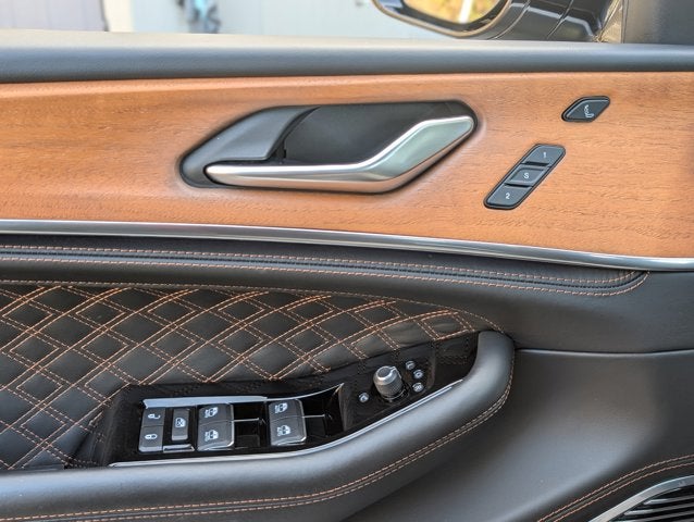 2023 Jeep Grand Cherokee Summit Reserve