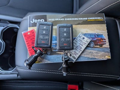 2022 Jeep Grand Cherokee L Laredo