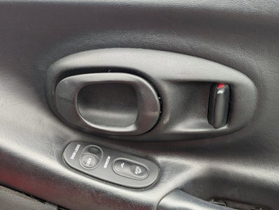 2004 Chevrolet Corvette 2dr Convertible