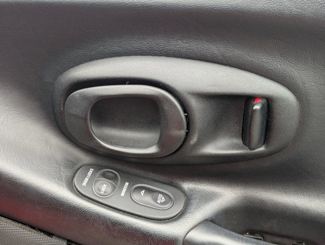 2004 Chevrolet Corvette 2dr Convertible