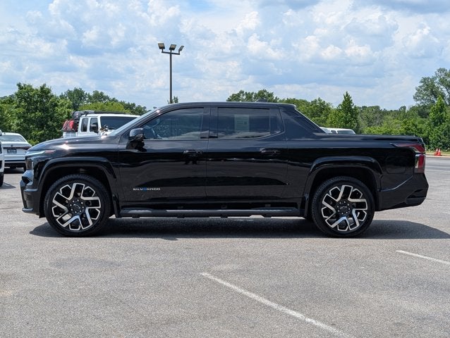 2024 Chevrolet Silverado EV RST