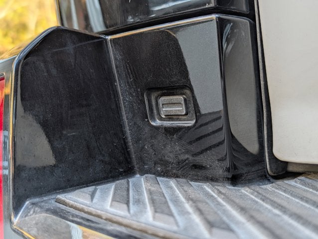 2024 GMC HUMMER EV SUV 2X