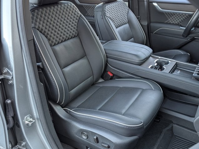 2024 GMC Acadia FWD Denali