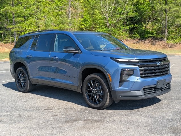 2024 Chevrolet Traverse FWD LT