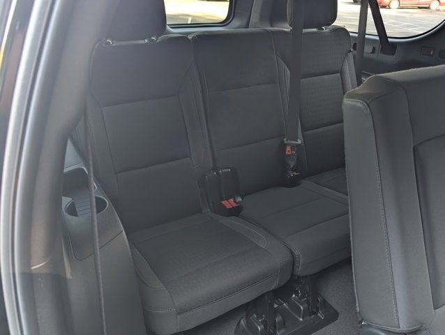 2024 Chevrolet Suburban LS