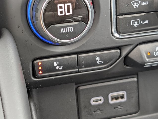 2024 Chevrolet Suburban RST