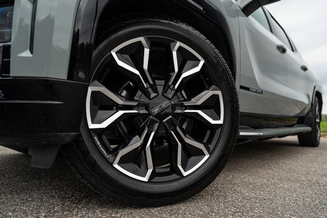 2024 GMC Sierra EV Denali Edition 1