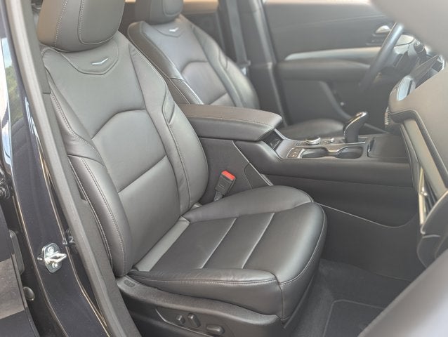 2023 Cadillac XT4 FWD Premium Luxury