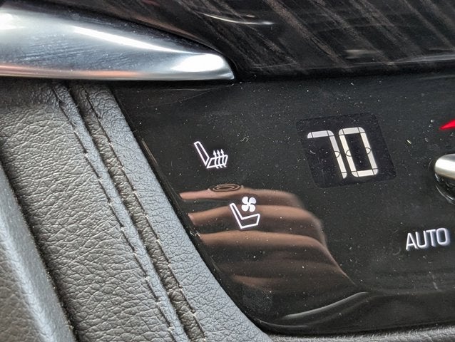 2025 Cadillac XT6 FWD Premium Luxury