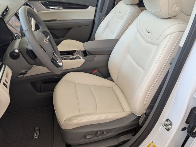 2025 Cadillac XT6 FWD Premium Luxury