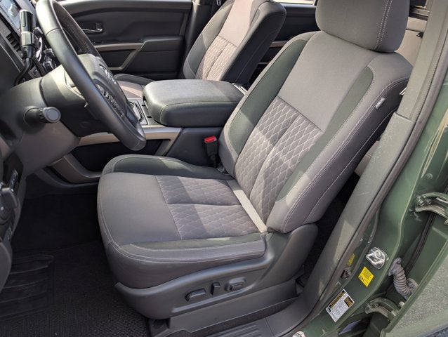 2024 Nissan Titan SV