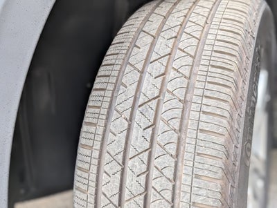 2024 Volkswagen Atlas Cross Sport 2.0T SEL R-Line