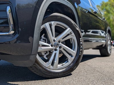 2024 Volkswagen Atlas Cross Sport 2.0T SEL R-Line