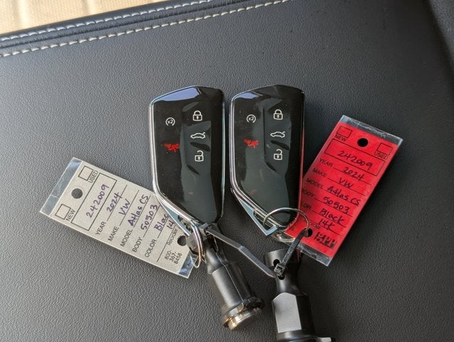 2024 Volkswagen Atlas Cross Sport 2.0T SEL R-Line