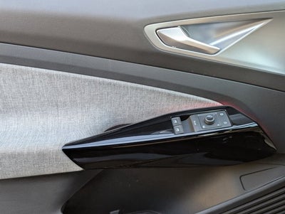 2023 Volkswagen ID.4 Standard