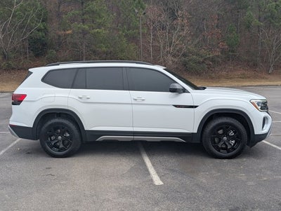 2024 Volkswagen Atlas 2.0T Peak Edition SE w/Technology