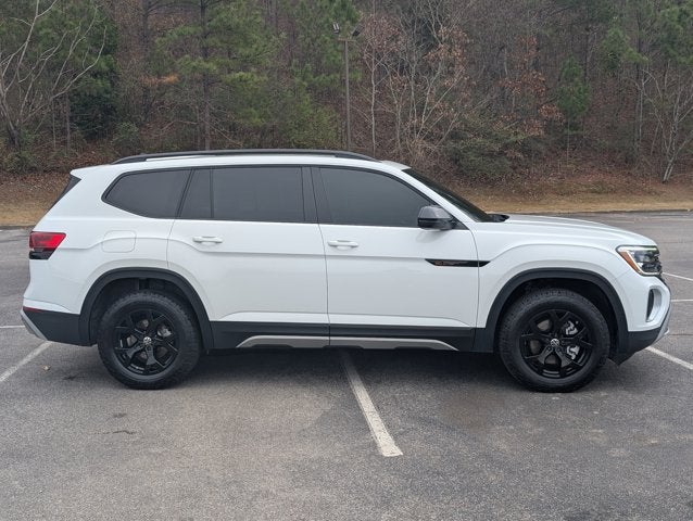 2024 Volkswagen Atlas 2.0T Peak Edition SE w/Technology