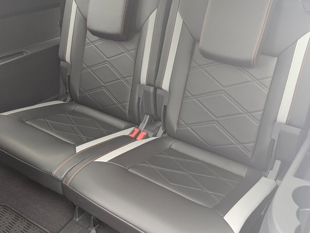 2024 Volkswagen Atlas 2.0T Peak Edition SE w/Technology