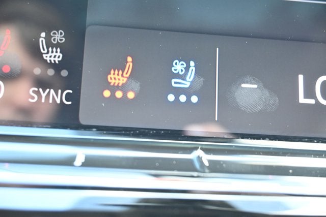 2024 Volkswagen Atlas 2.0T Peak Edition SE w/Technology