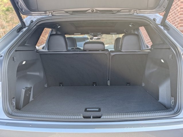 2024 Volkswagen Atlas Cross Sport 2.0T SEL Premium R-Line