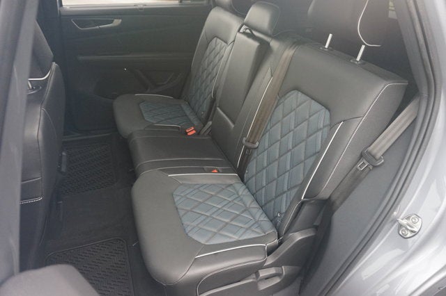 2024 Volkswagen Atlas Cross Sport 2.0T SEL Premium R-Line