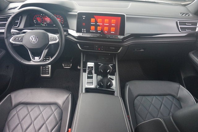 2024 Volkswagen Atlas Cross Sport 2.0T SEL Premium R-Line