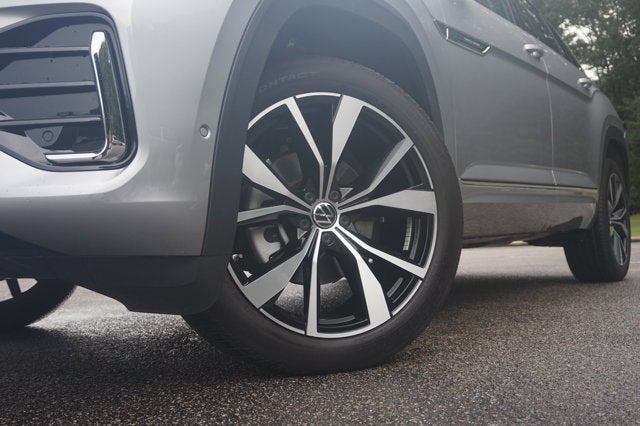 2024 Volkswagen Atlas Cross Sport 2.0T SEL Premium R-Line