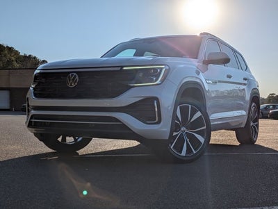 2024 Volkswagen Atlas 2.0T SEL Premium R-Line