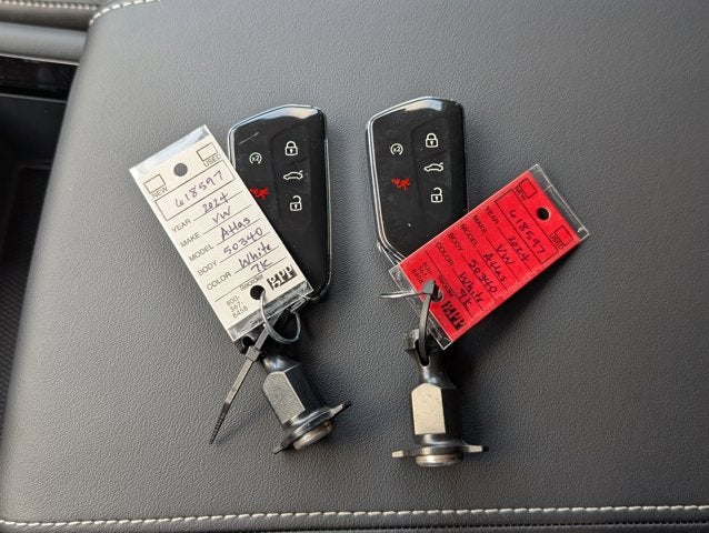 2024 Volkswagen Atlas 2.0T SE w/Technology