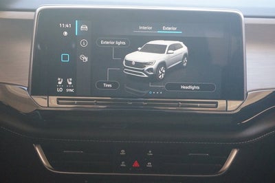 2024 Volkswagen Atlas Cross Sport 2.0T SE w/Technology