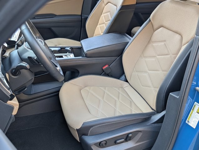 2025 Volkswagen Atlas Cross Sport 2.0T SE w/Technology